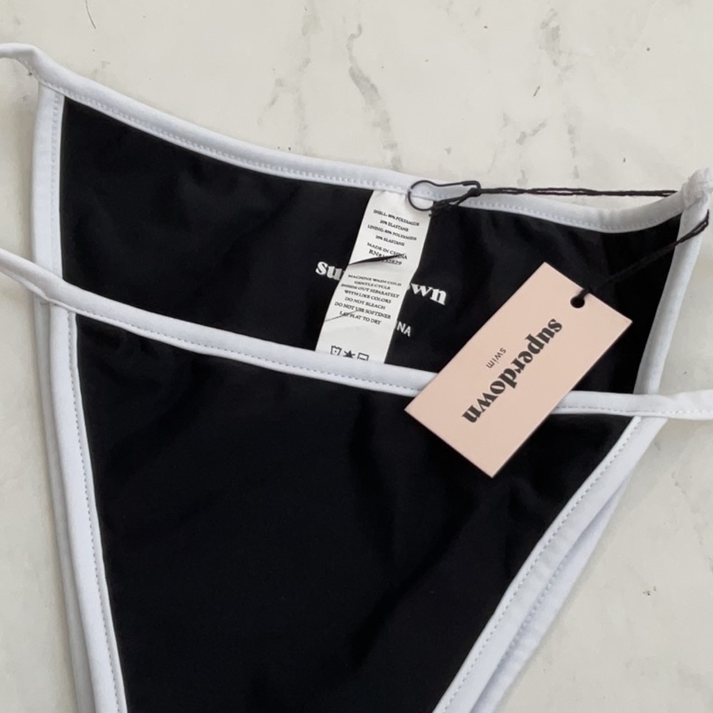 Superdown Gianna Bikini Bottom in Black and White, Size: M - Picture 6 of 7